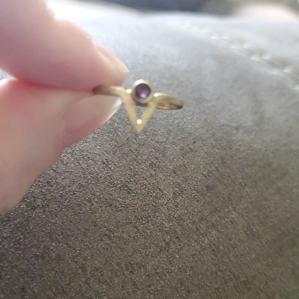 Gold Tone Pale Amethyst Chevron Ring | Minimalist Stackable | Sizes 4.5, 7, 8 - Picture 4 of 6